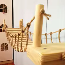 détail du pont mural pour chat en bois naturel avec cordes en sisal