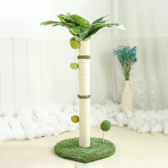Griffoir pour chat en forme de palmier avec tronc en sisal et feuilles vertes décoratives
