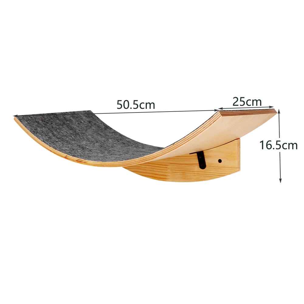 Plateforme murale courbée longue pour chat en bois avec surface antidérapante et dimensions indiquées pour la fixation
