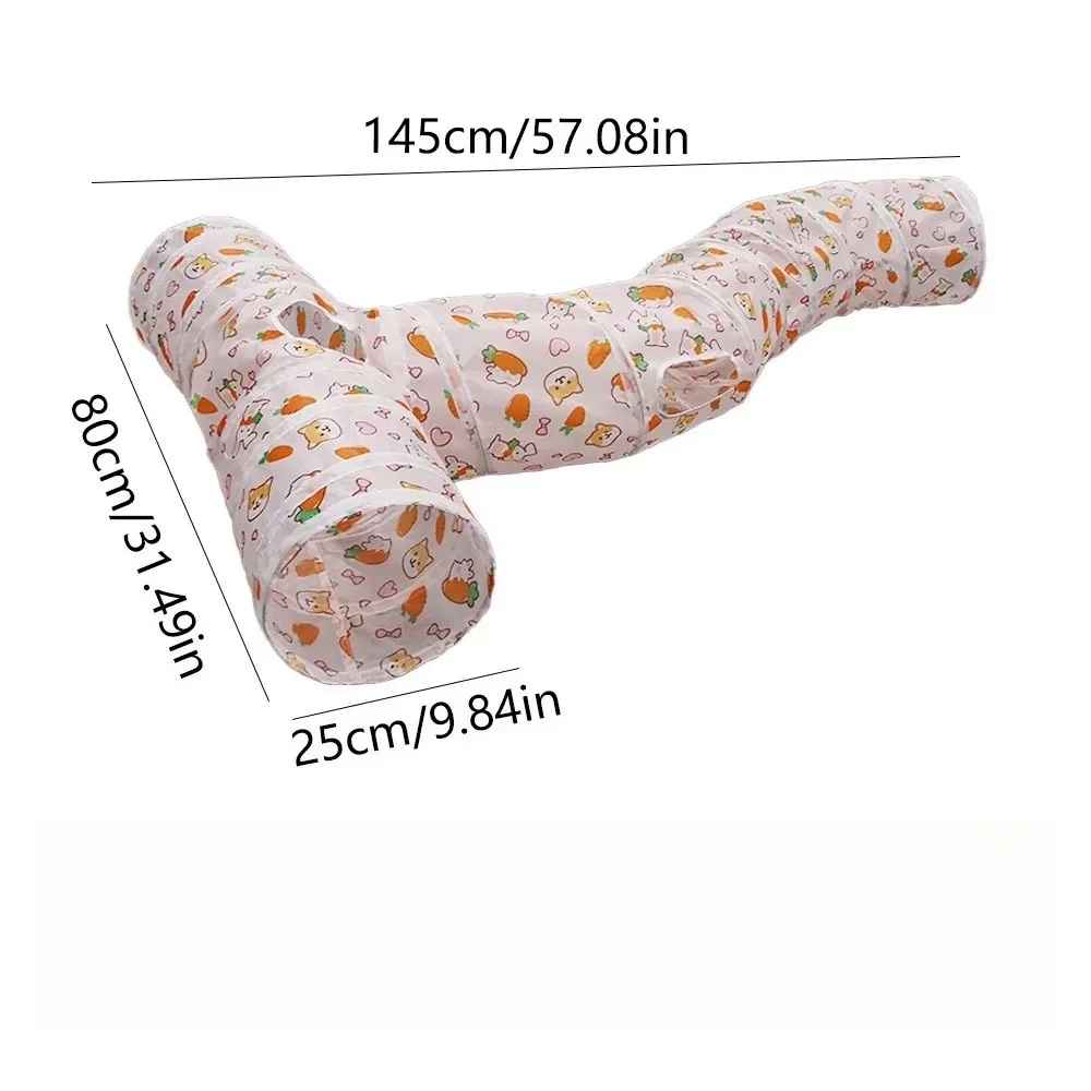 Tunnel beige à motifs pour chat en forme de T avec dimensions indiquées
